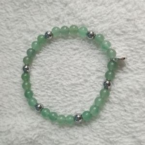 Jade beaded bracelet